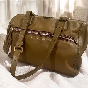 Marc by Marc Jacobs Olive Green leather Handbag Purse, EUC